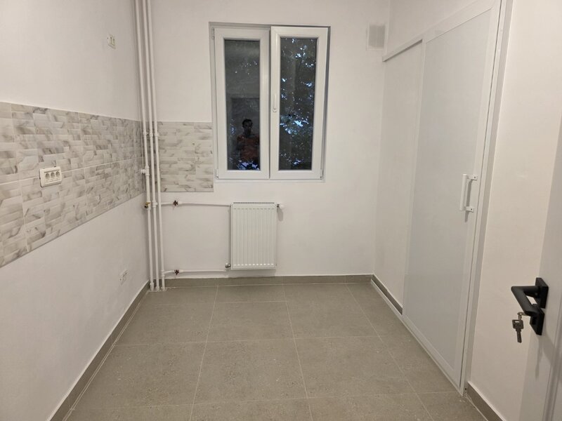 Basarabia, 5 minute metrou Costin Georgian pe Intrarea Muncii nr. 2 renovat