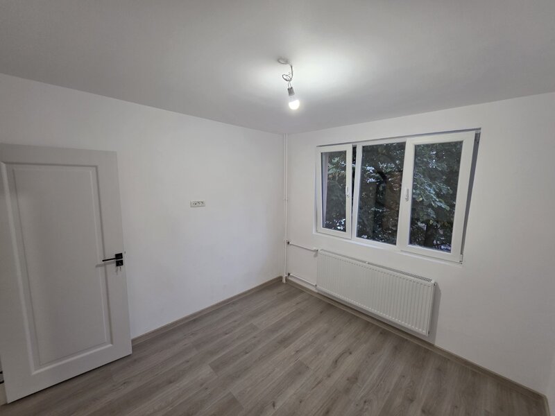Basarabia, 5 minute metrou Costin Georgian pe Intrarea Muncii nr. 2 renovat